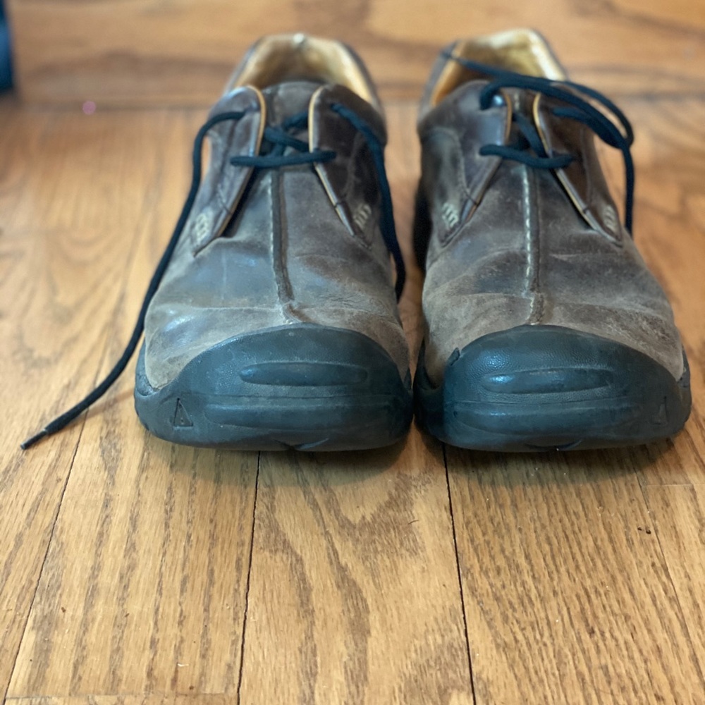 Keen Men’s Shoes size 10